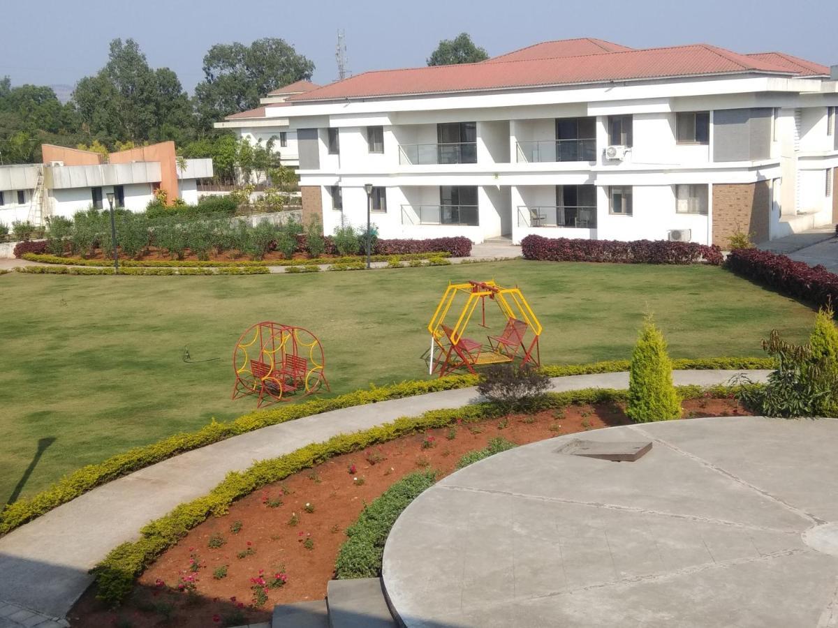 Parishreya Holiday Home Lonavala Ngoại thất bức ảnh